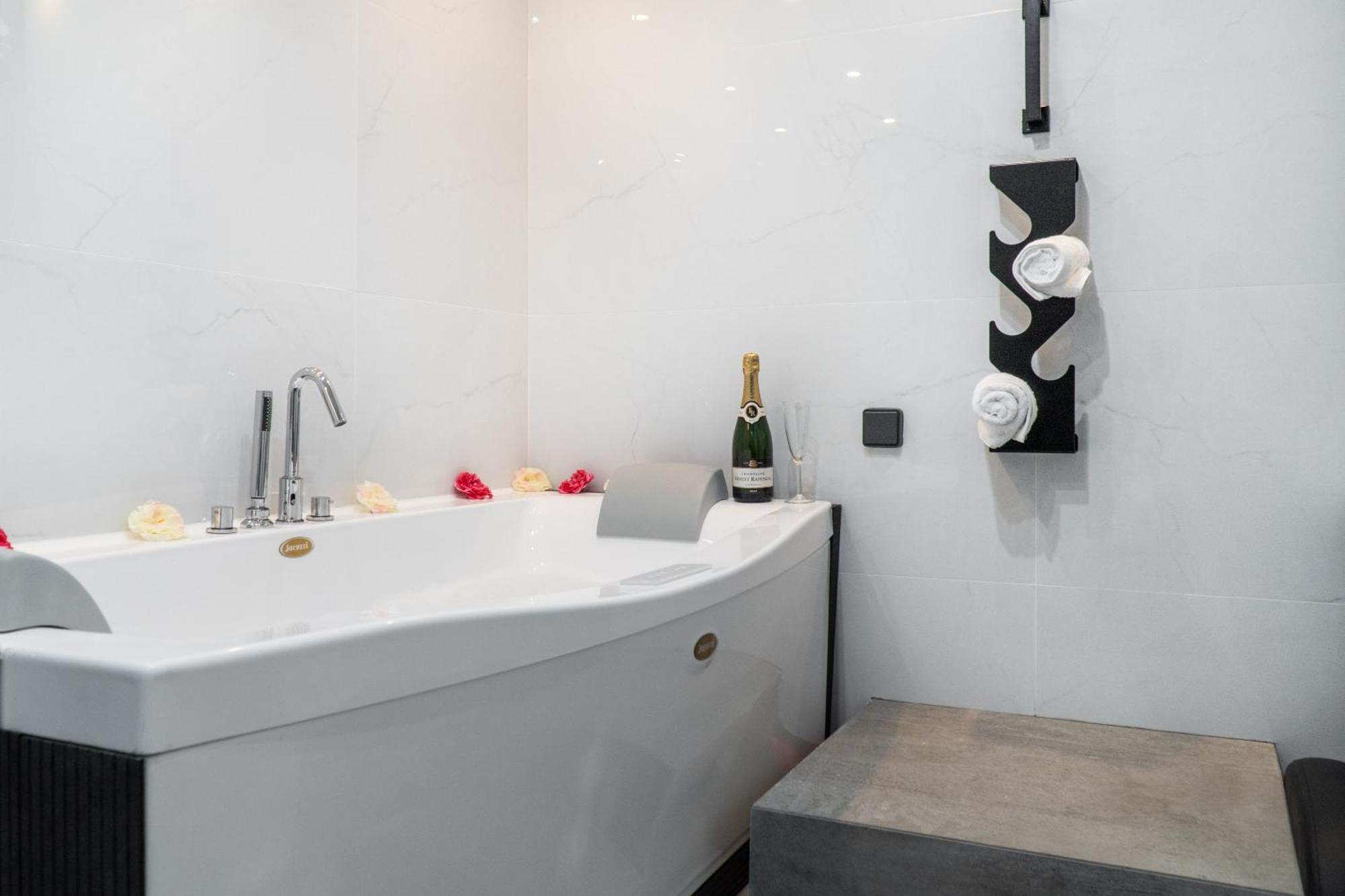 Paradise+ With Jacuzzi In The Heart Of Athens! Exterior foto